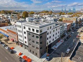 Building Photo - 425 AVENUE C