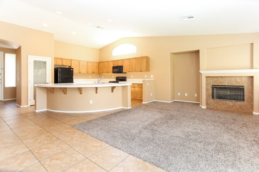 Building Photo - 9219 Horseshoe Basin Ave