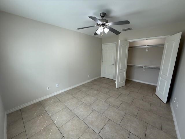 Building Photo - 2720 Camelot Dr