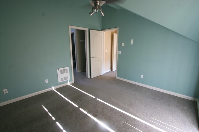 Master Bedroom - 1018 Taylor Ave N