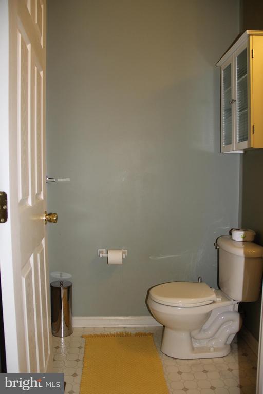 Building Photo - 506 Quincy St