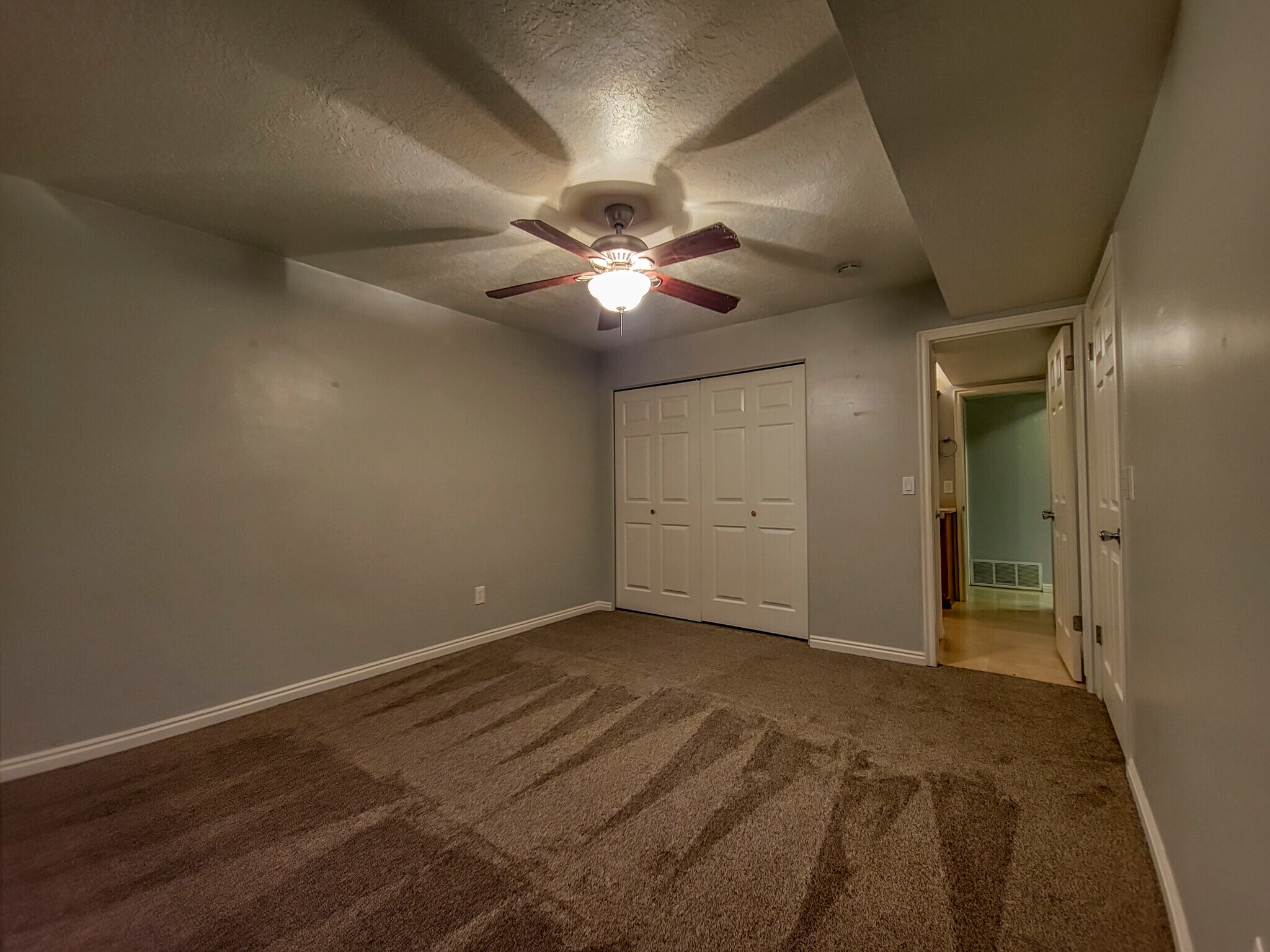 Building Photo - 5614 Meadow Ln