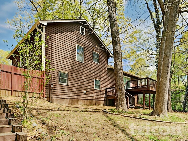 Building Photo - 2515 Ramblewood Ct
