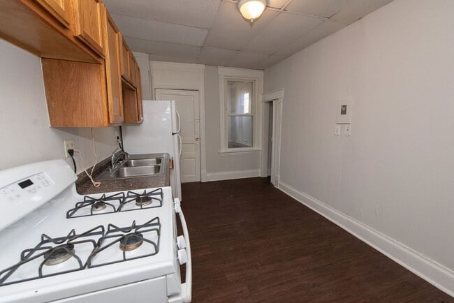 Building Photo - Cute 3Bed 1 Bath on Cul De Sac in College ...
