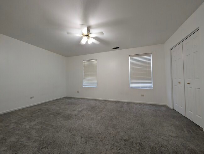Building Photo - 2551 Oak Tree Ln
