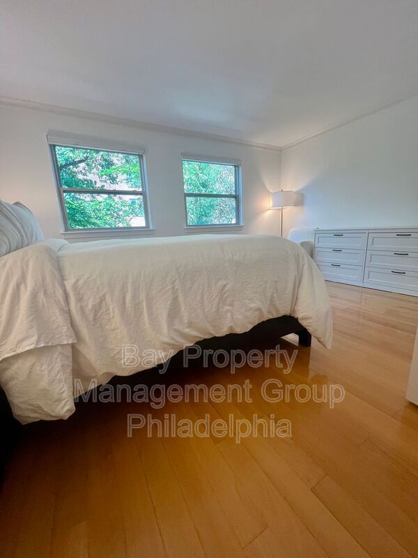 Building Photo - 834 N Newkirk St
