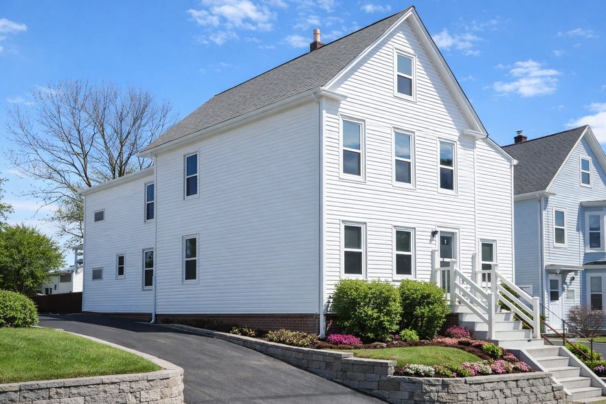 Building Photo - 75 North St