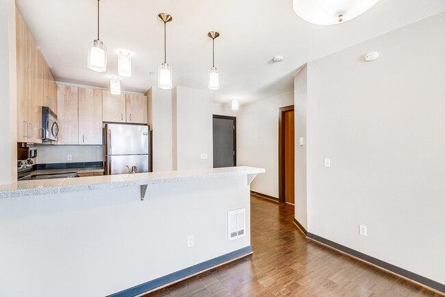 Kitchen - 655 Crockett St