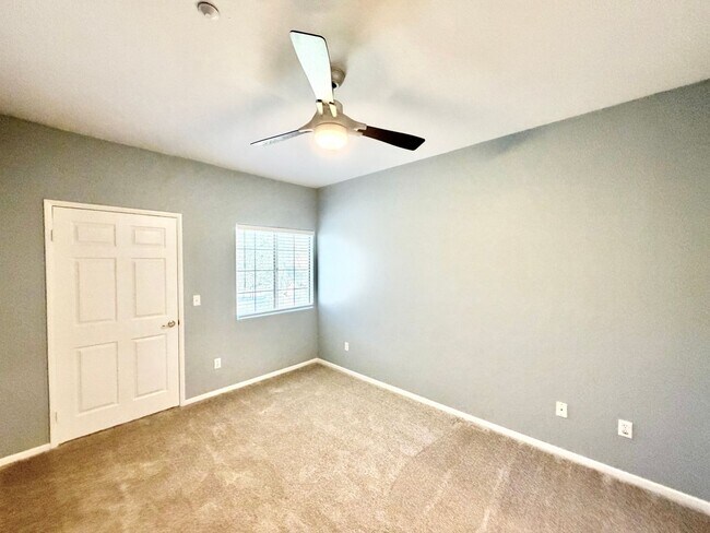 Building Photo - 24909 Madison Ave