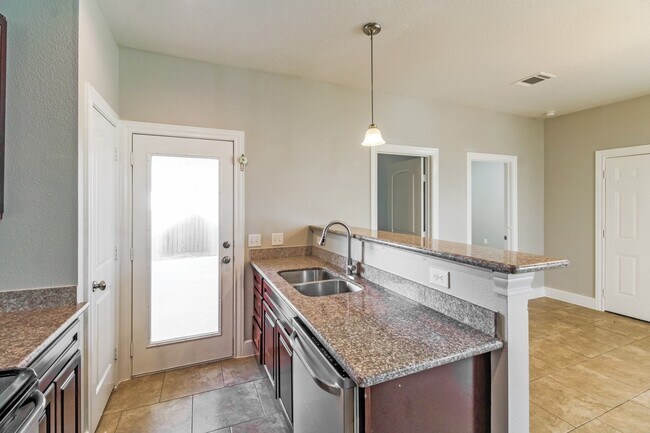 Building Photo - 3223 Bay Oaks Harbor Dr