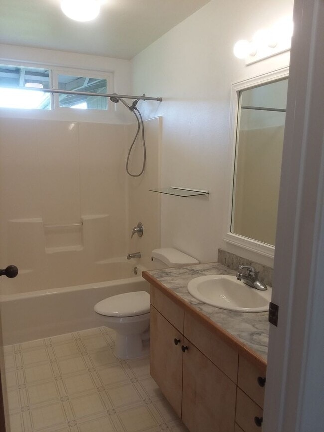 Building Photo - 64-5312 Iokua Place