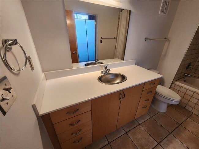 Building Photo - 195 Arizona Ave NE