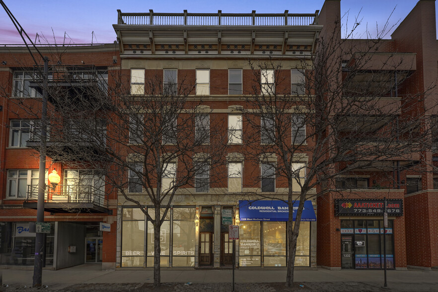Building Photo - 1338 W Madison St