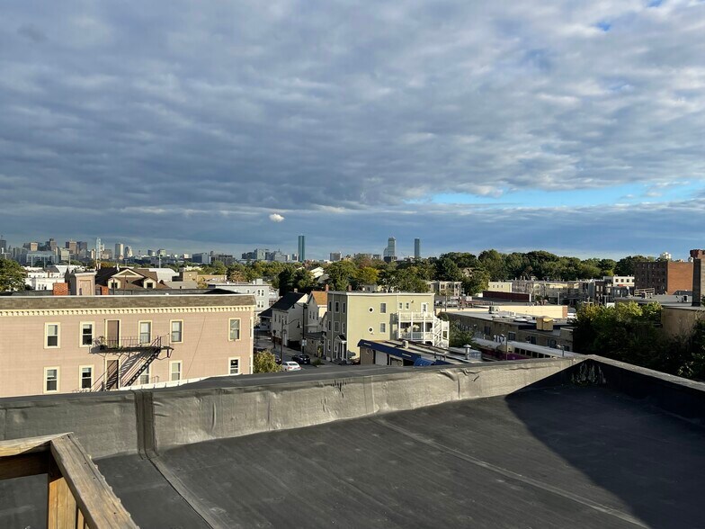 Building Photo - 11 Craigie St