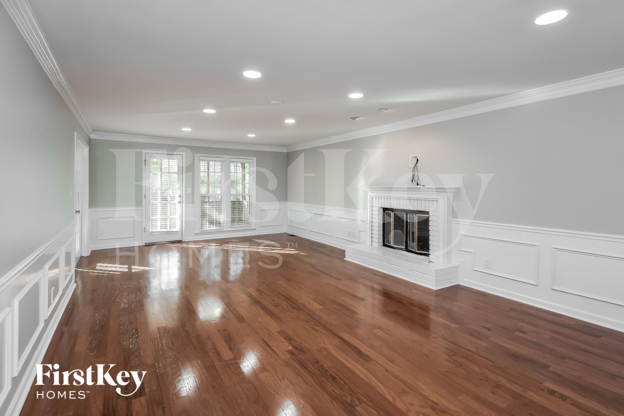 Building Photo - 3601 Robinson Walk Dr