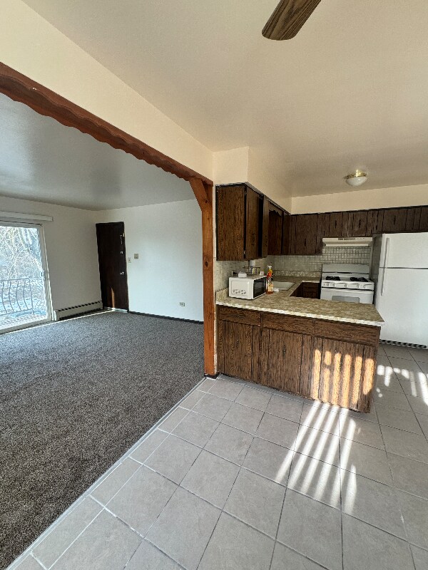 Building Photo - 14631 Lamon Ave