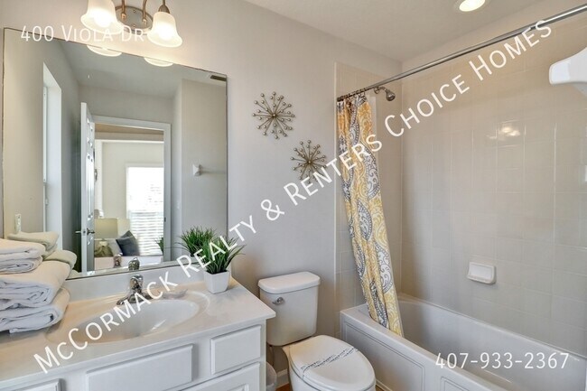 Building Photo - 400 Viola Dr