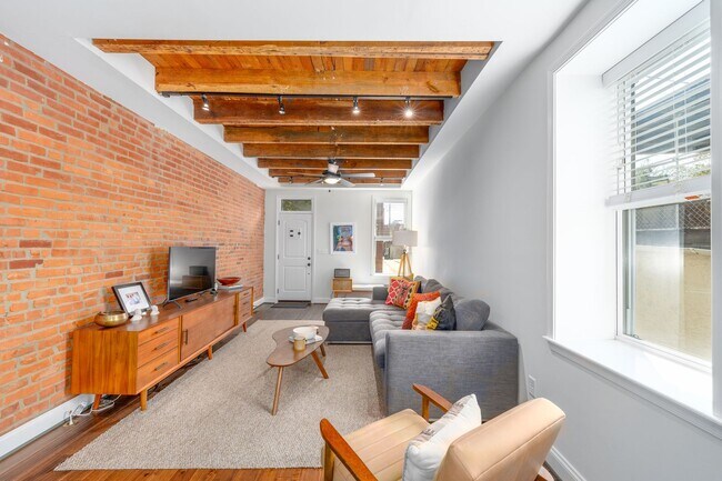 Building Photo - 4-Bedroom, 3-Bathroom with Garage - Canton...