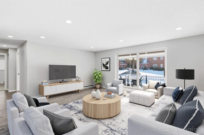 Building Photo - 18 Fountain Ln