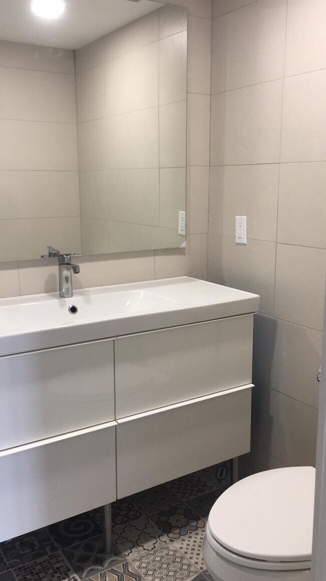 Building Photo - 2851 NE 183rd St