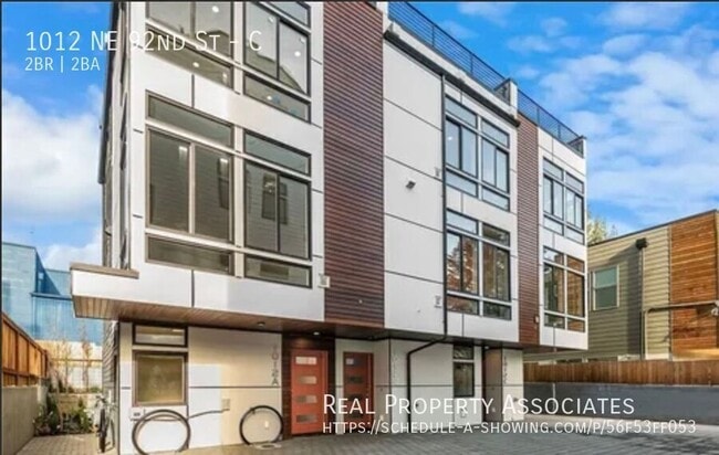 Building Photo - 1012 NE 92nd St