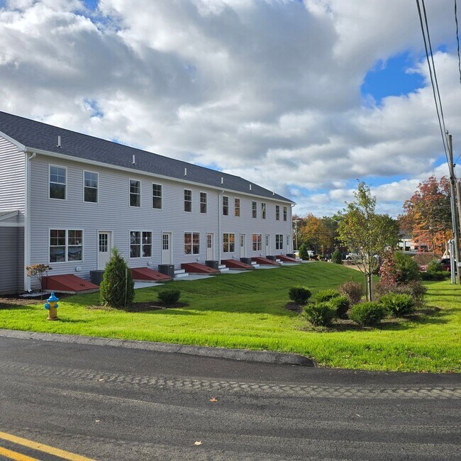 Building Photo - Megway Ct. (2-5)