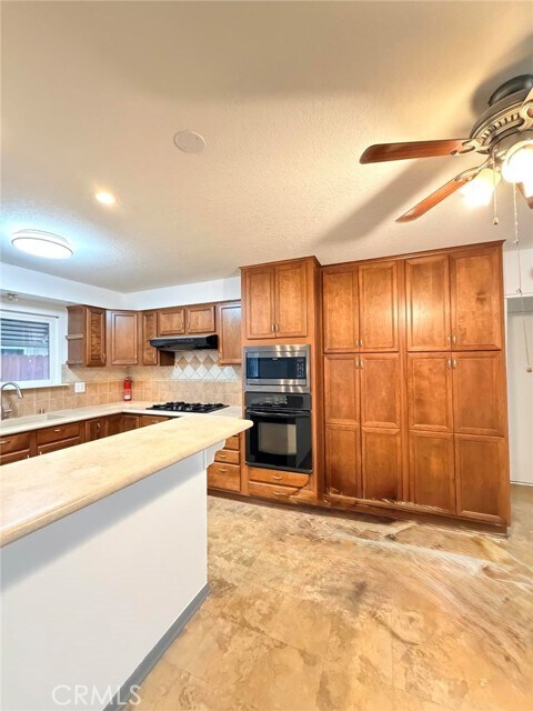 Building Photo - 2734 Grove