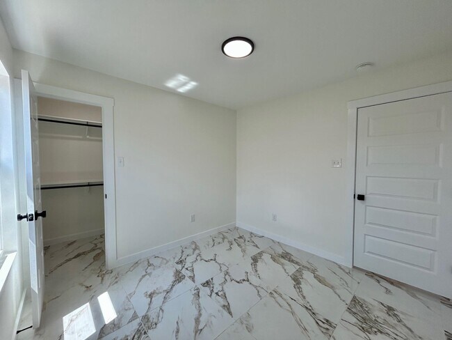 Building Photo - 1628 Bilbao Drive