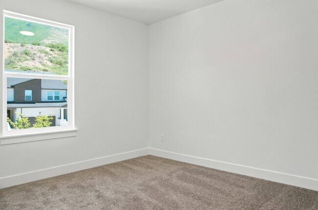 Building Photo - 4752 Heartwood Rd