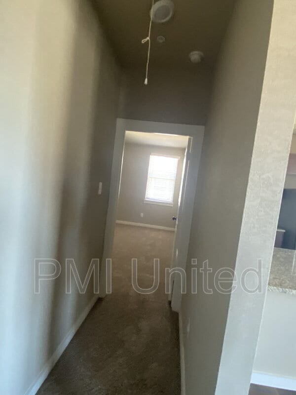 Building Photo - 655 Harvest Moon Dr