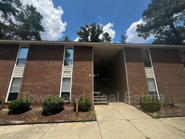 Building Photo - 5853 Century Oaks Dr