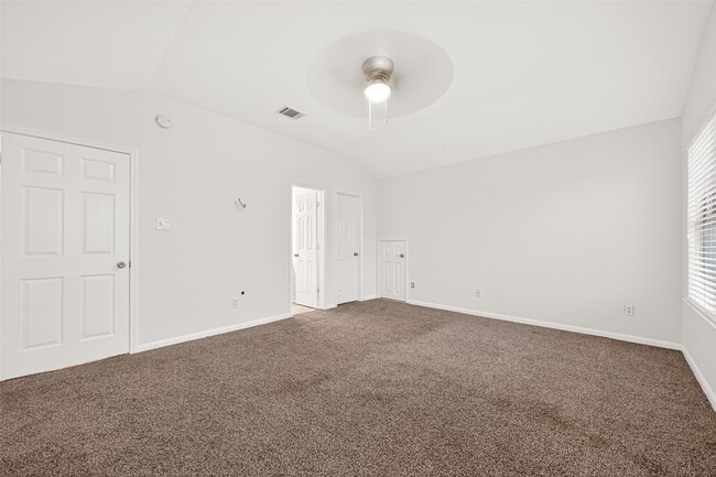 Building Photo - 22303 Naple Hollow Ln