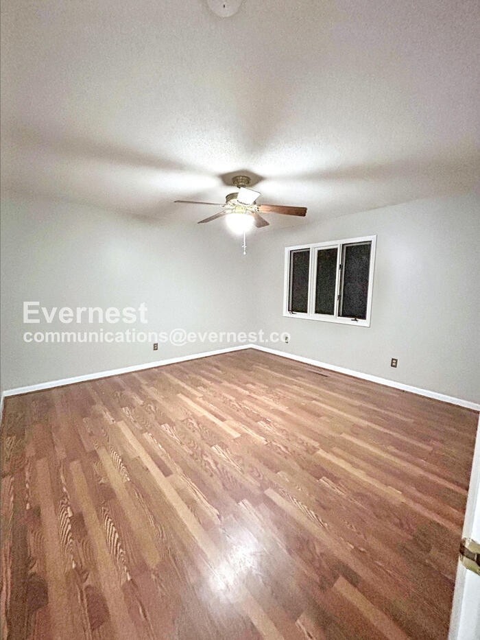 Building Photo - 57 Carrisbrooke Ln