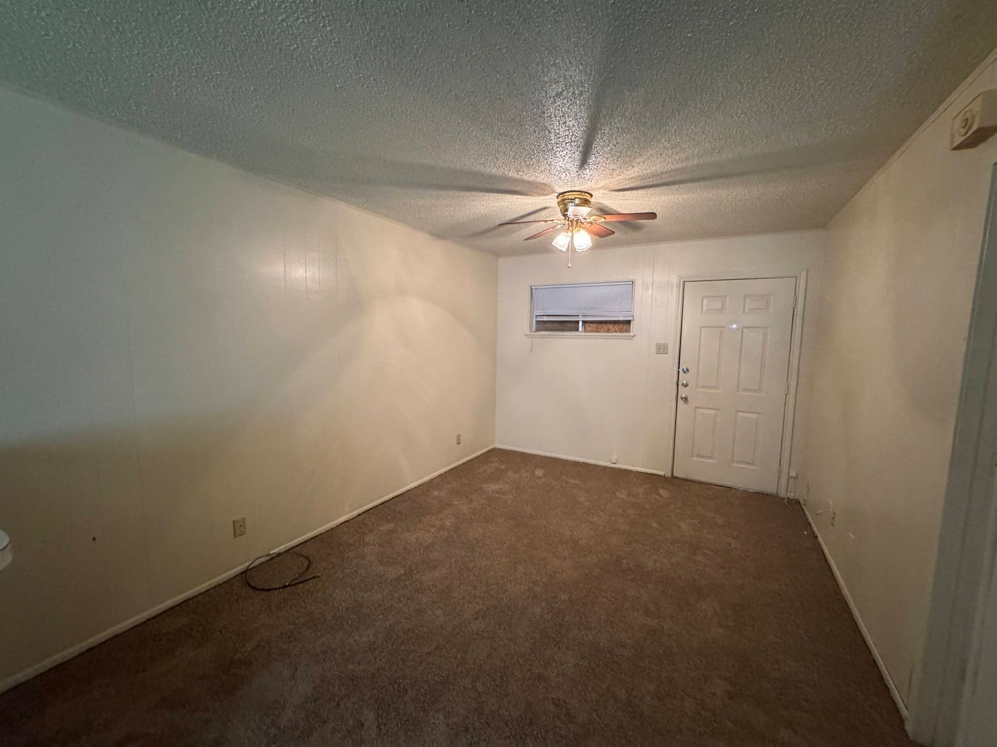 Building Photo - 808 Safady Ave