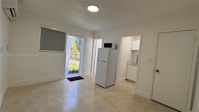 Building Photo - 50 Flagami Blvd