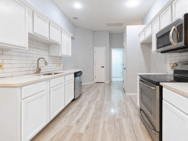 Building Photo - 10501 NW 45th St