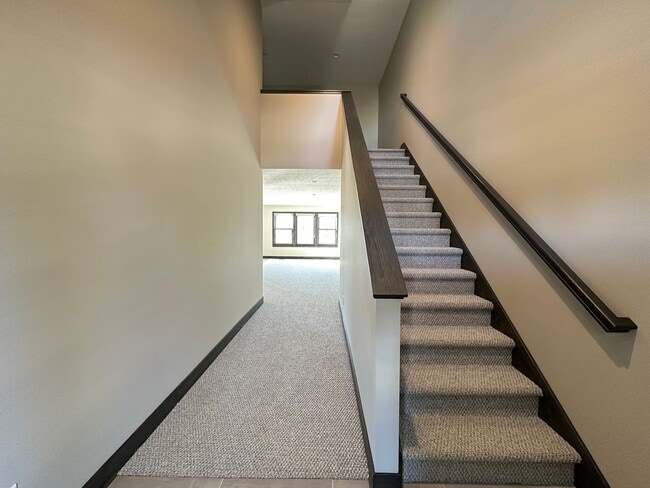 Building Photo - Newer Build - Four Bedroom Duplex in Caledonia!