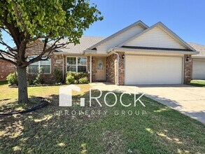 Building Photo - 3 Bedroom Home in Piedmont with ALL APPLIA...