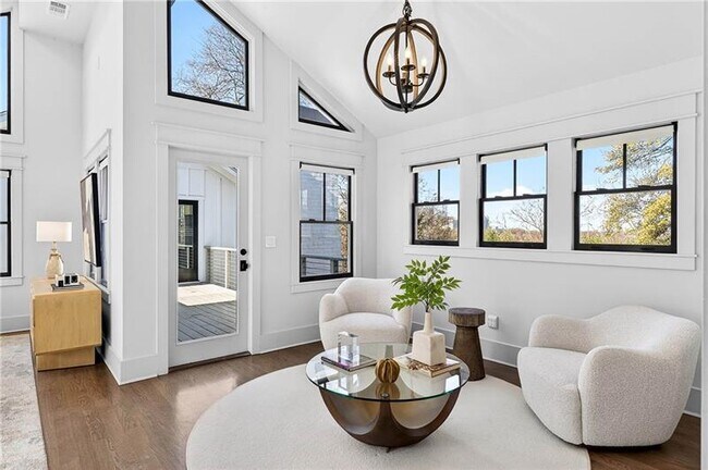 Building Photo - 636 Kennesaw Ave NE