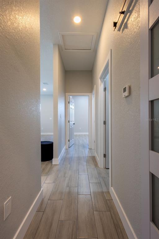 Building Photo - 9912 Golden Loop
