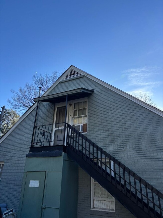 Building Photo - Eighteenth Ave 3011