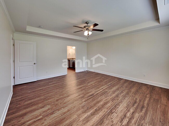 Building Photo - 4300 Spregan Way