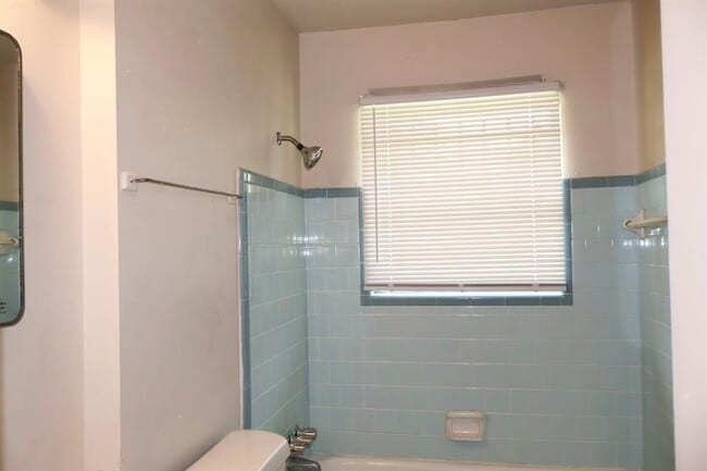 Building Photo - 6415 Heath St