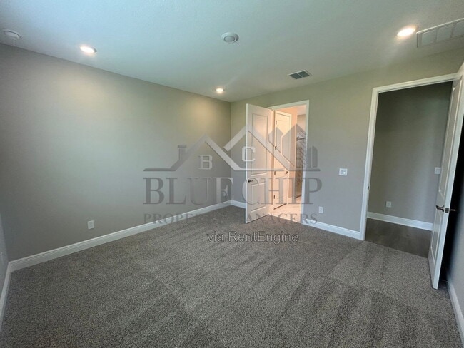 Building Photo - 1008 British Cir