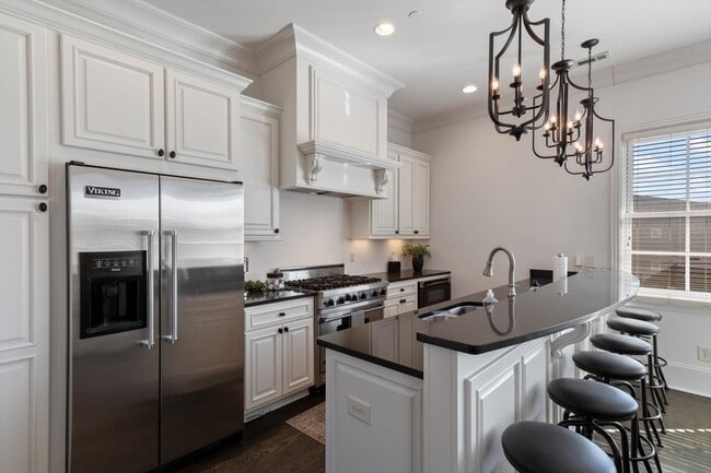 Building Photo - 3127 Parthenon Ave