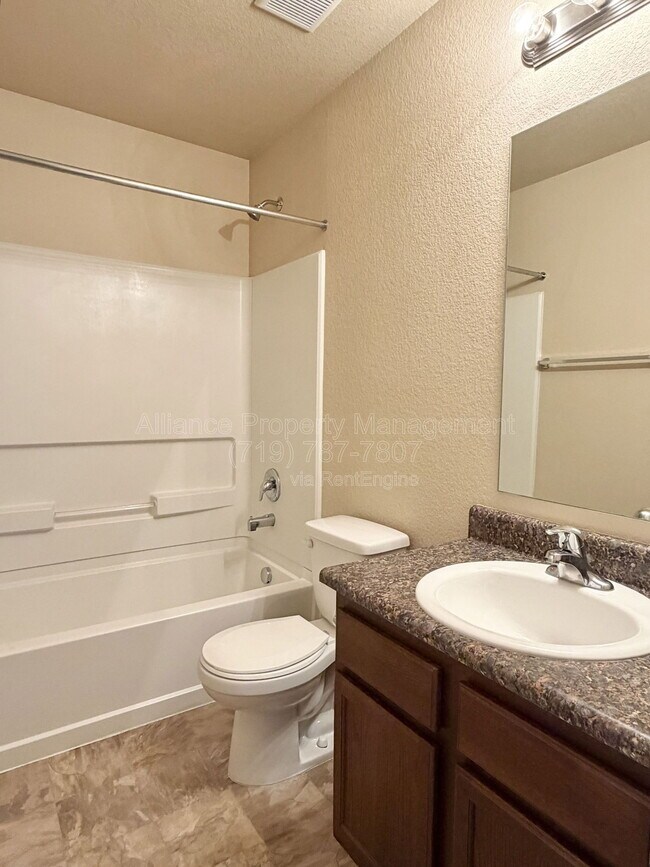 Building Photo - 3910 Reindeer Cir