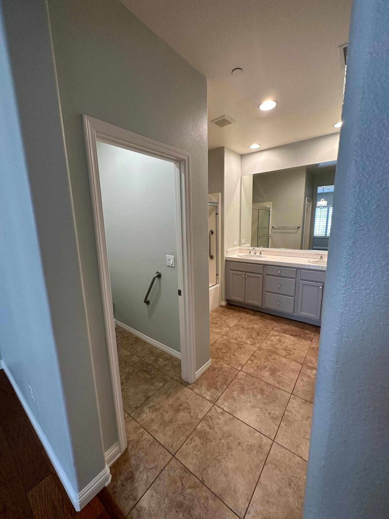 Building Photo - 715 Garonne St