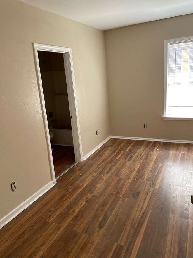 Building Photo - 1404 N 29th St