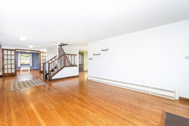 Building Photo - 42 Valley View Ln