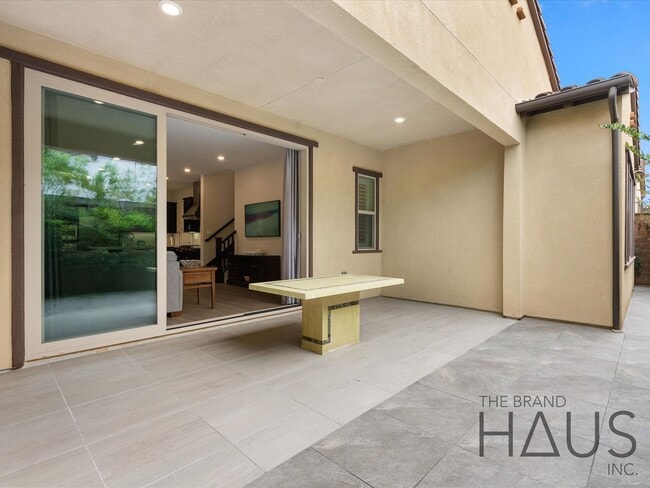 Building Photo - Rare 55+ Gated Travata Community – Bedrooms on Main + Loft + Resort-Style Amenities!